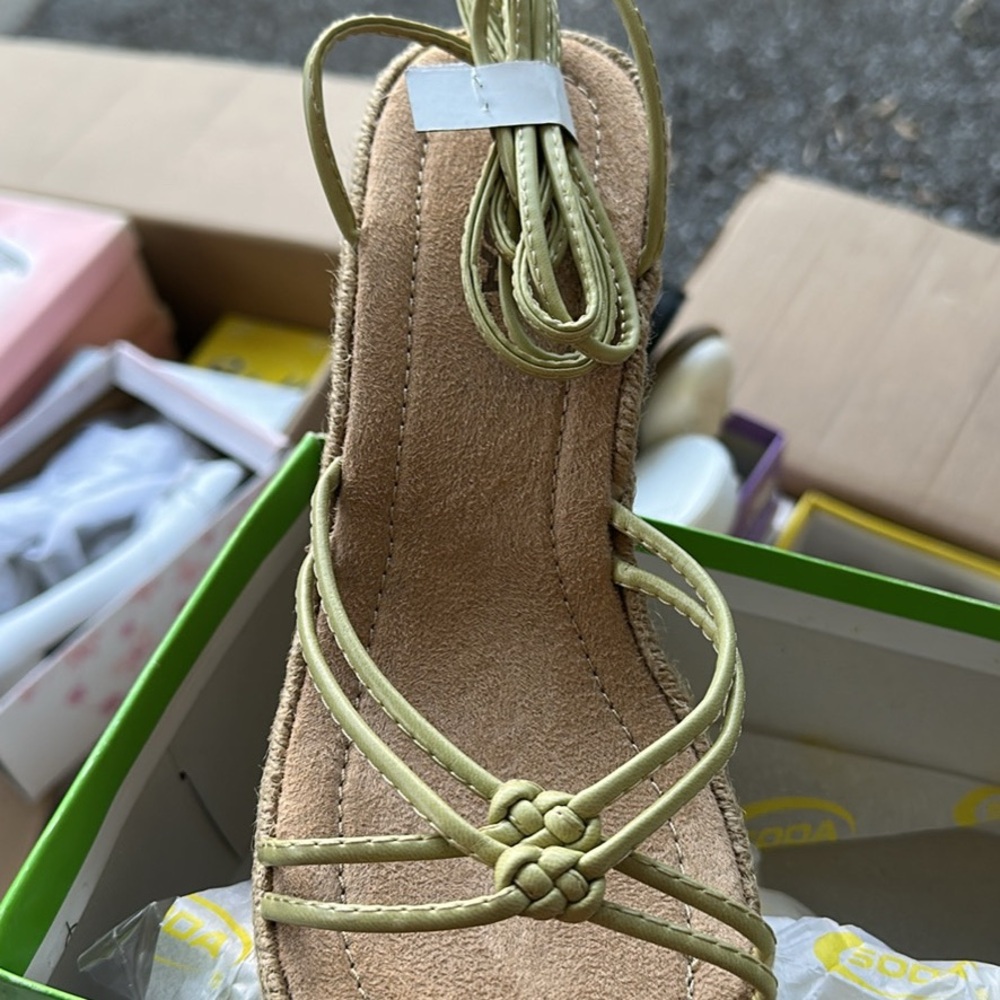 Soda Fontana Lime Green Espadrille Wedge Sandals Lace Up Platform Size 9 NIB
